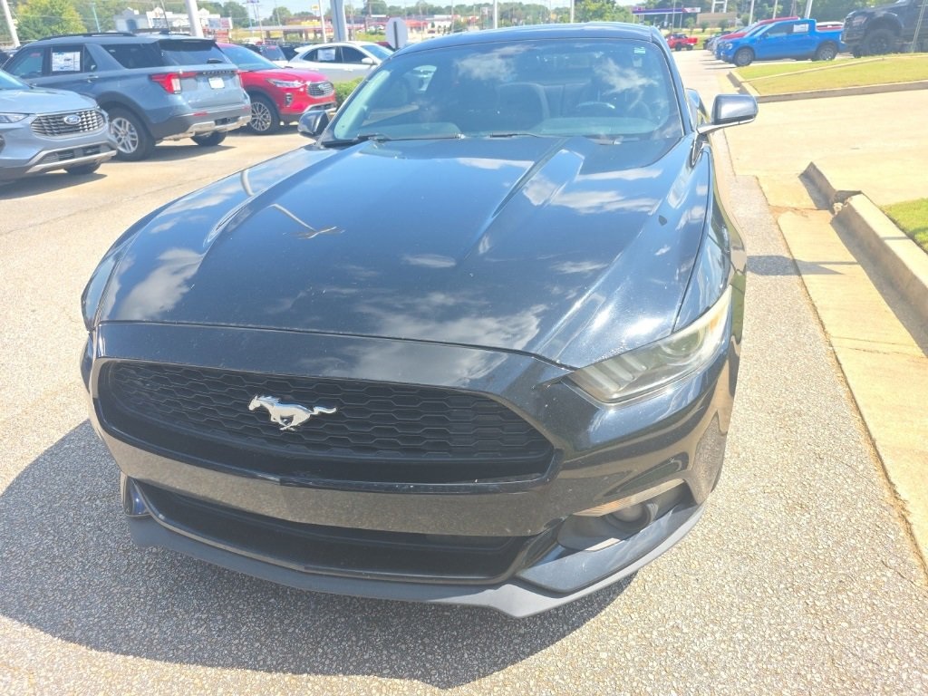 2015 Ford Mustang V6 photo 3