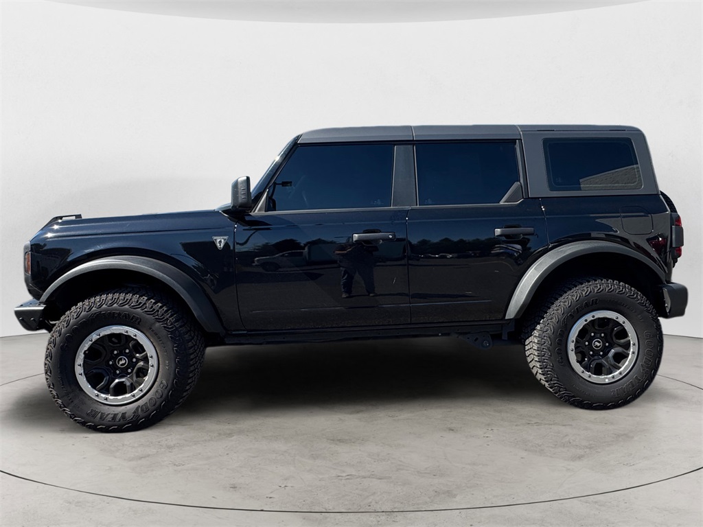 2023 Ford Bronco Base photo 2
