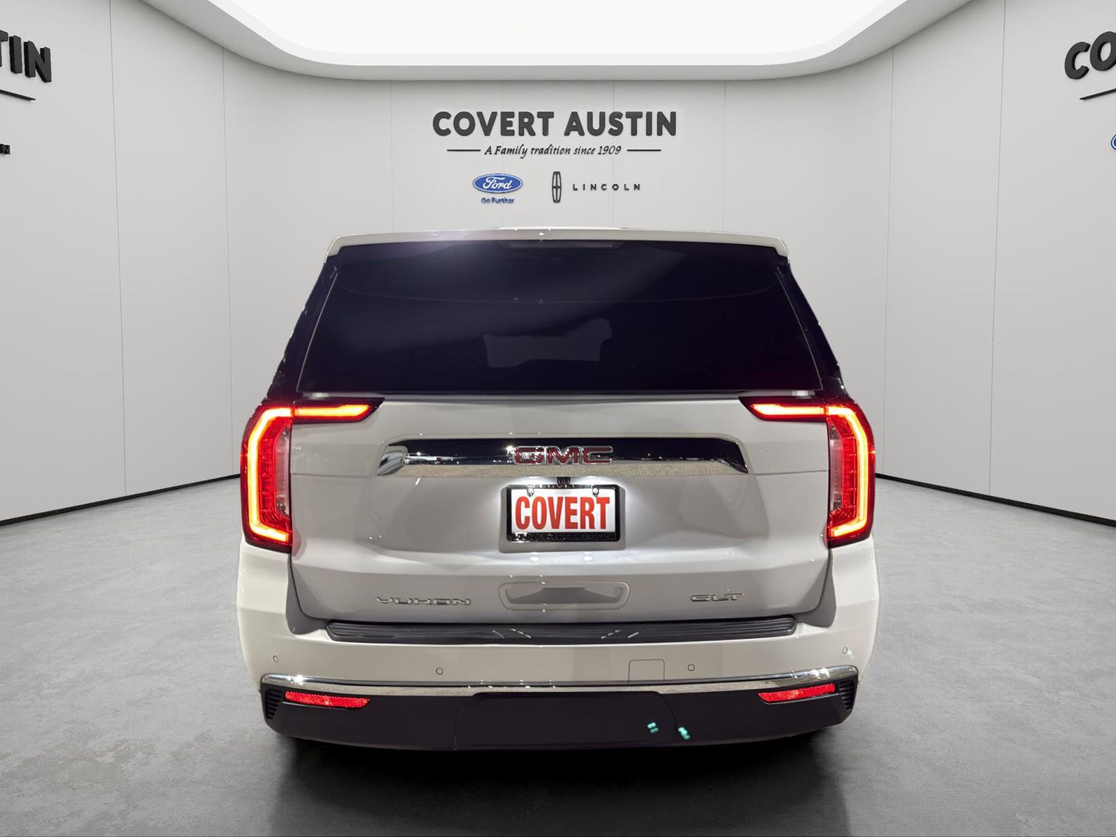 2023 Gmc Yukon XL SLT photo 4