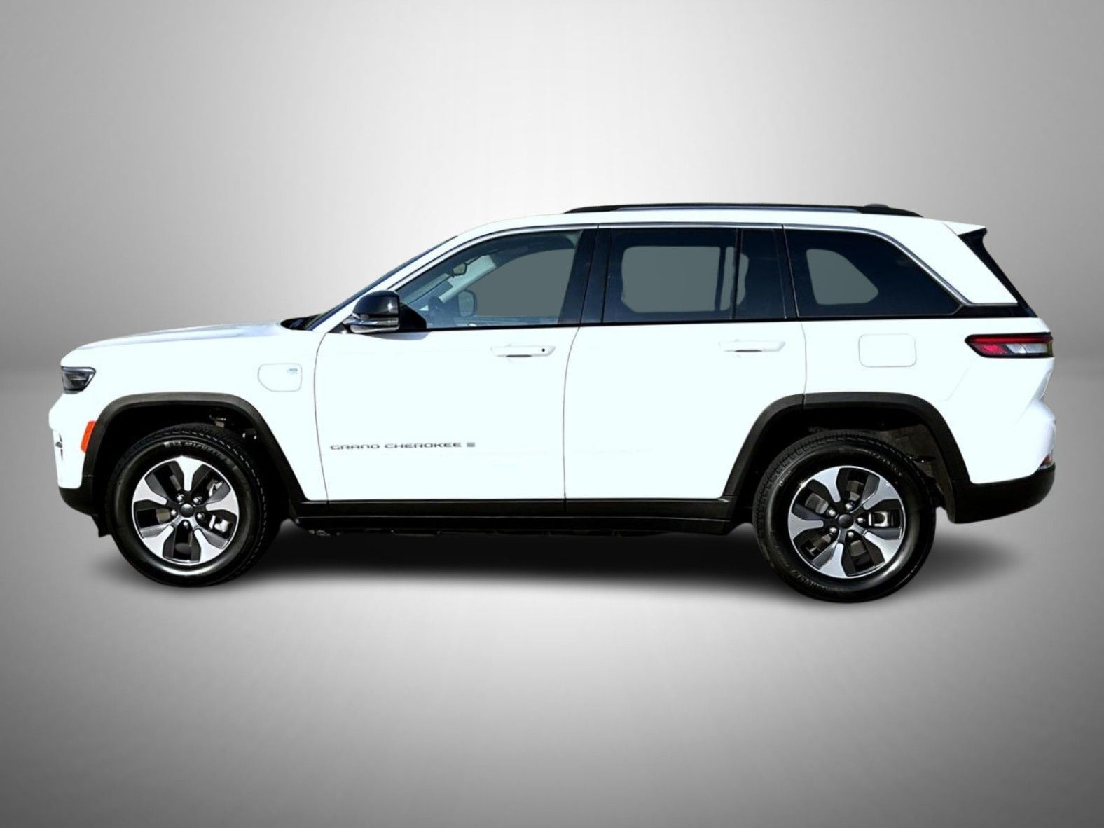 2023 Jeep Cherokee Base photo 4