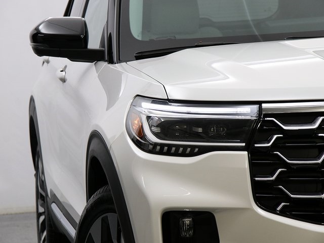 2026 Ford Explorer Platinum photo 3