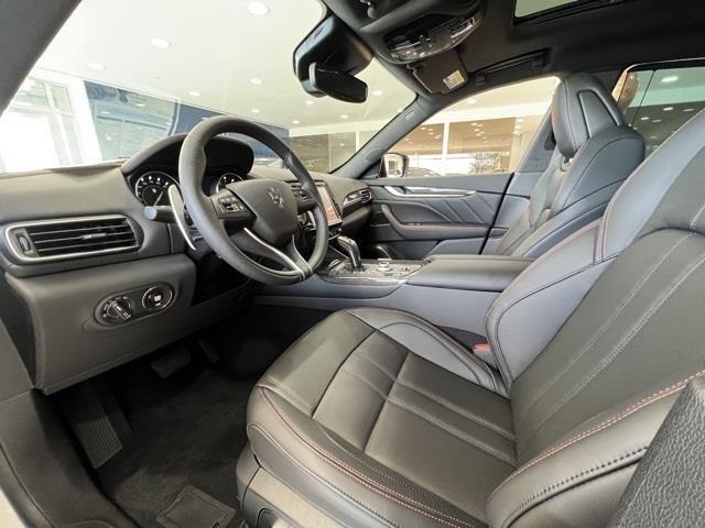 2024 Maserati Levante Modena photo 14