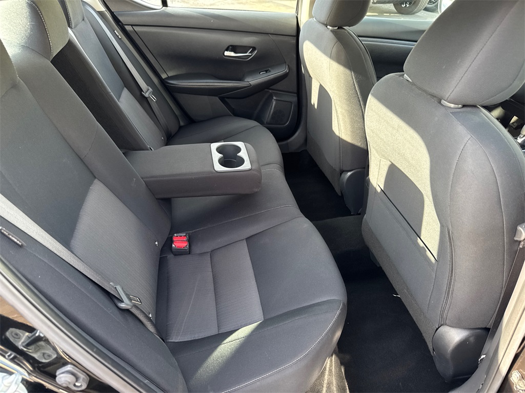 2022 Nissan Sentra SV photo 17
