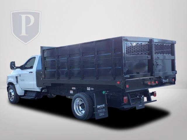 2023 Chevrolet Silverado 6500HD Work Truck photo 3