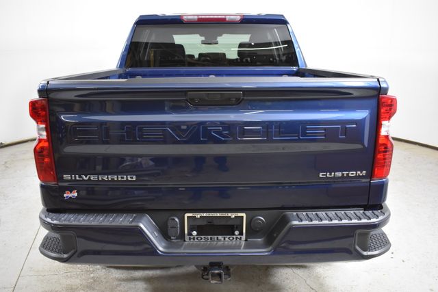 2023 Chevrolet Silverado 1500 Custom photo 4