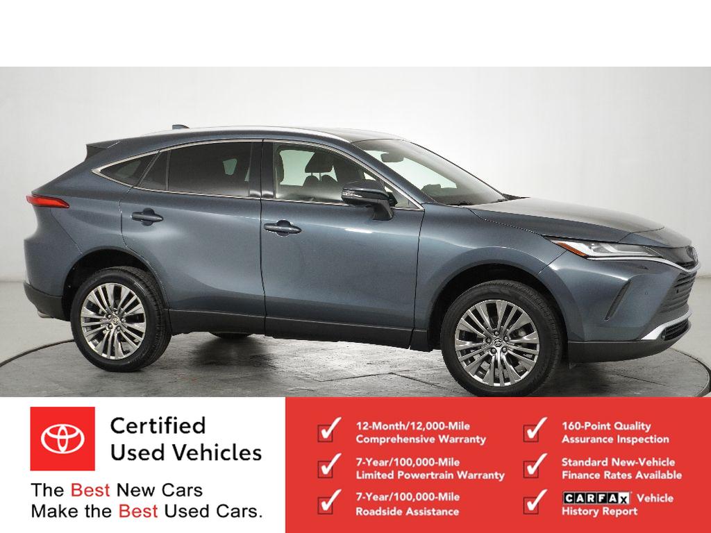 2022 Toyota Venza XLE's photo