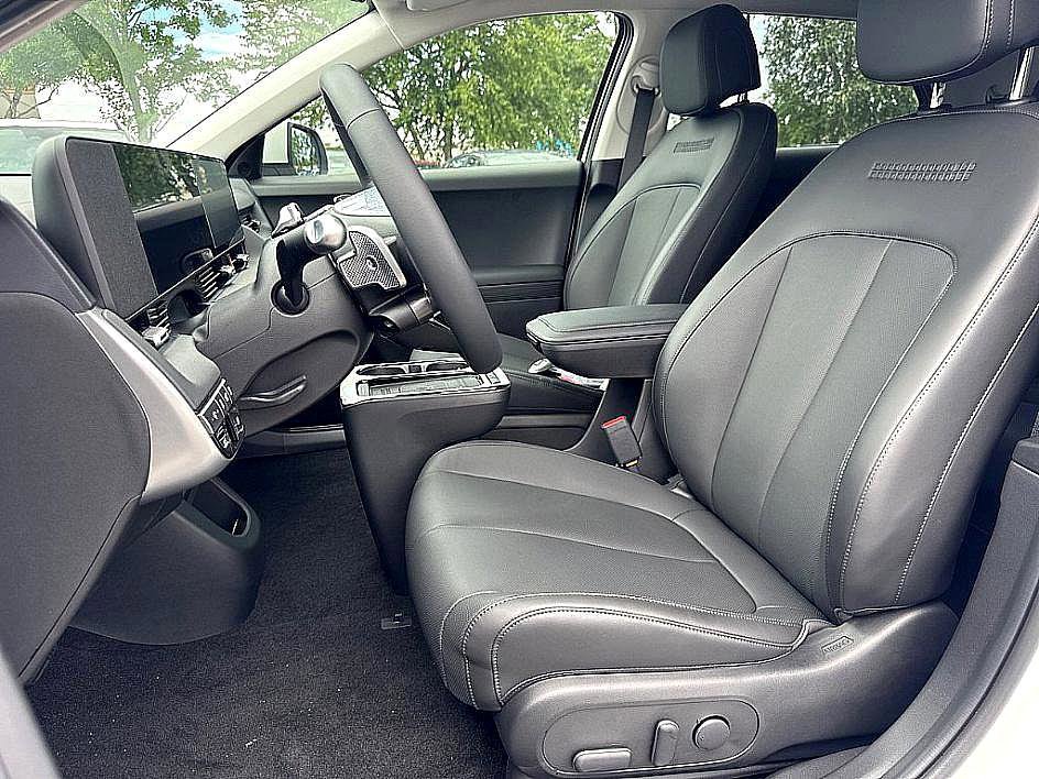 2025 Hyundai Ioniq 5 SEL photo 8