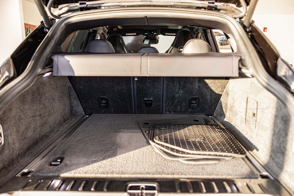 2025 ASTON MARTIN DBX - Image 15