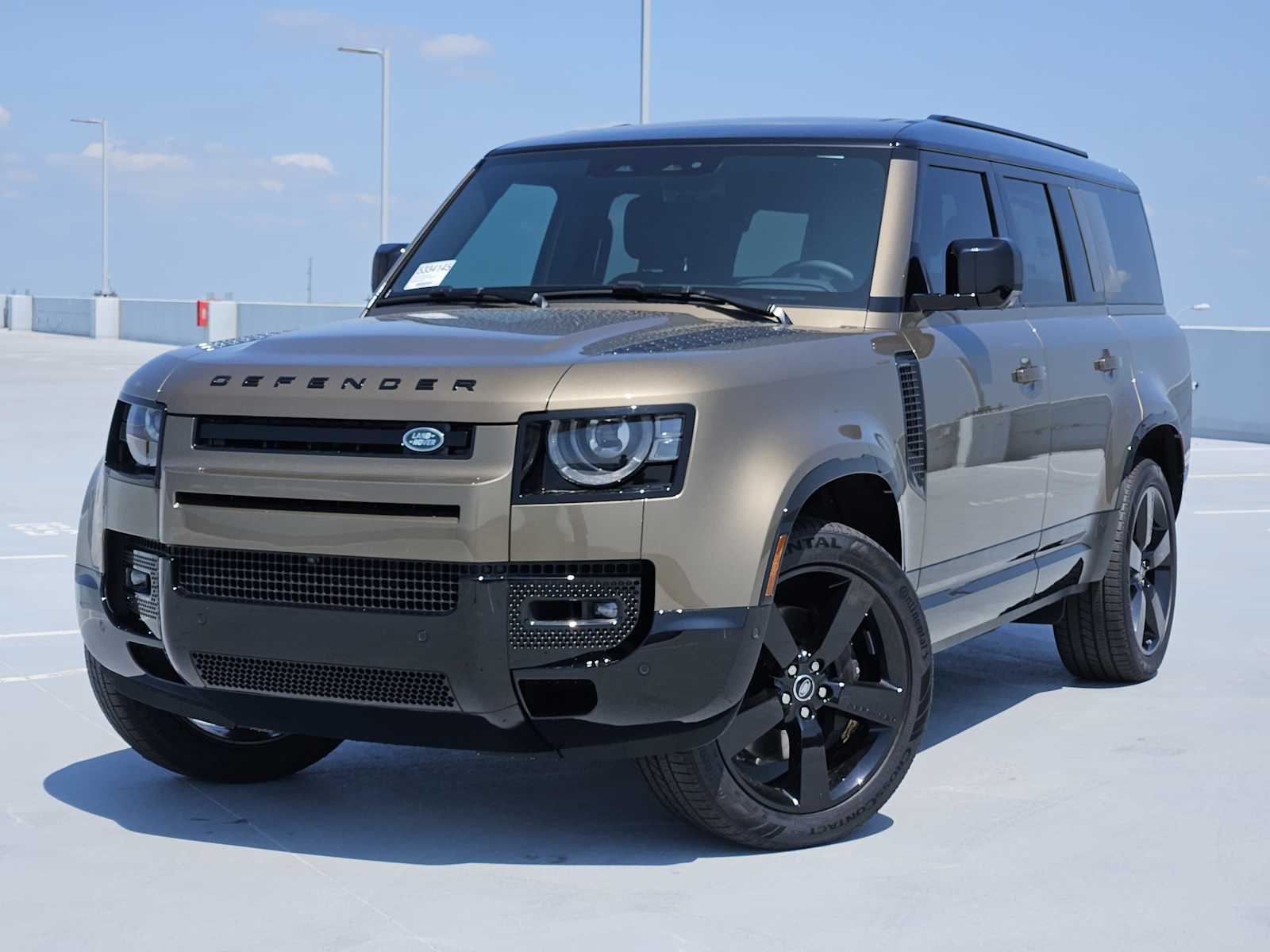 2025 Land Rover Defender X-Dynamic SE