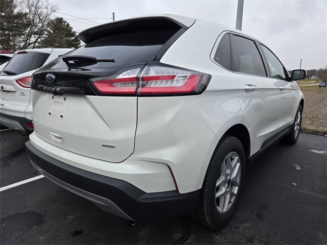 2023 Ford Edge SEL photo 4