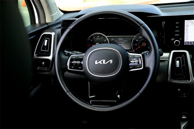 2022 Kia Sorento S photo 26