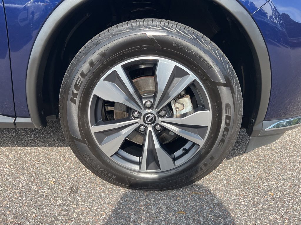 2023 Nissan Murano SV photo 18