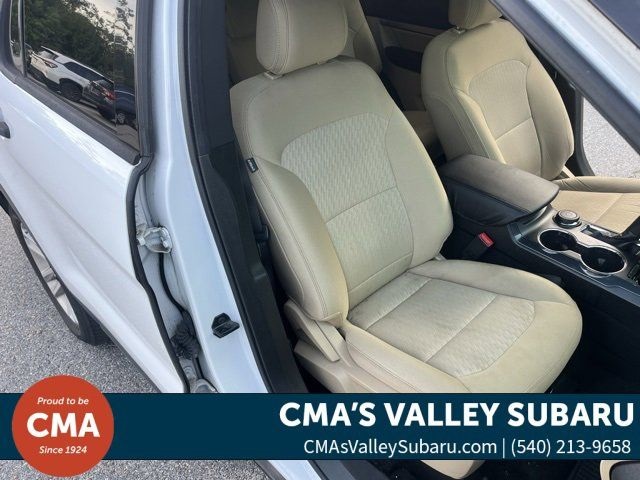 2016 Ford Explorer Base photo 15