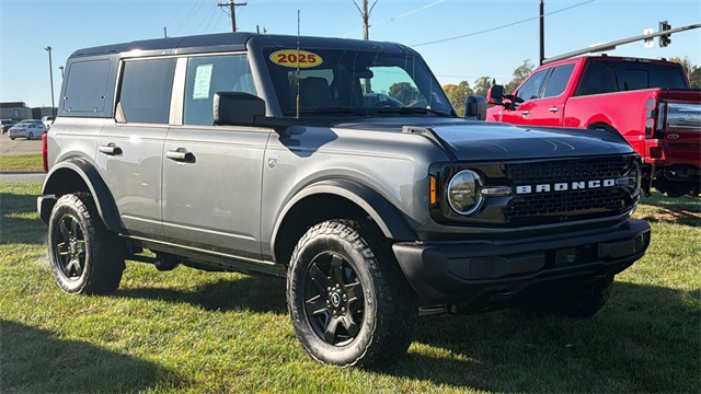 2025 Ford Bronco 4-Door Big Bend's photo