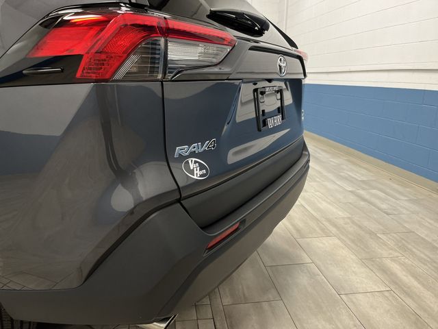 2024 Toyota RAV4 XLE photo 29