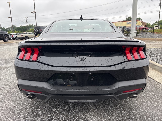 2025 Ford Mustang EcoBoost photo 7