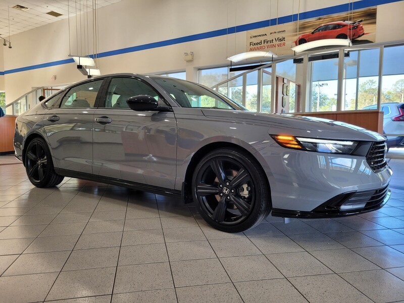 2025 Honda Accord Hybrid Sport-L photo 3