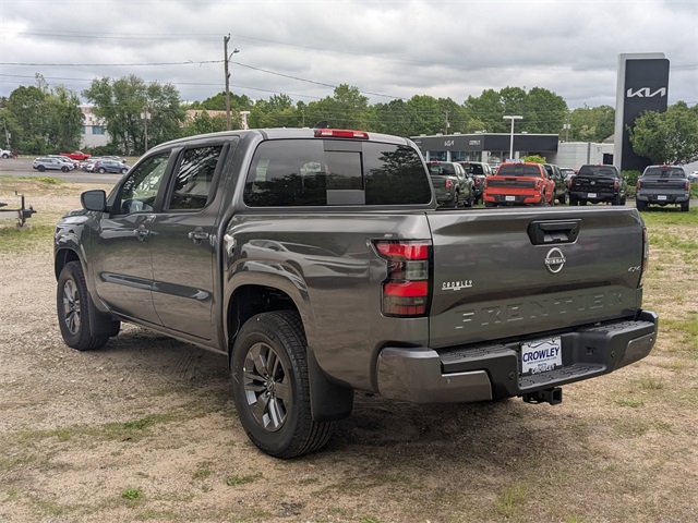 2025 Nissan Frontier SV photo 5
