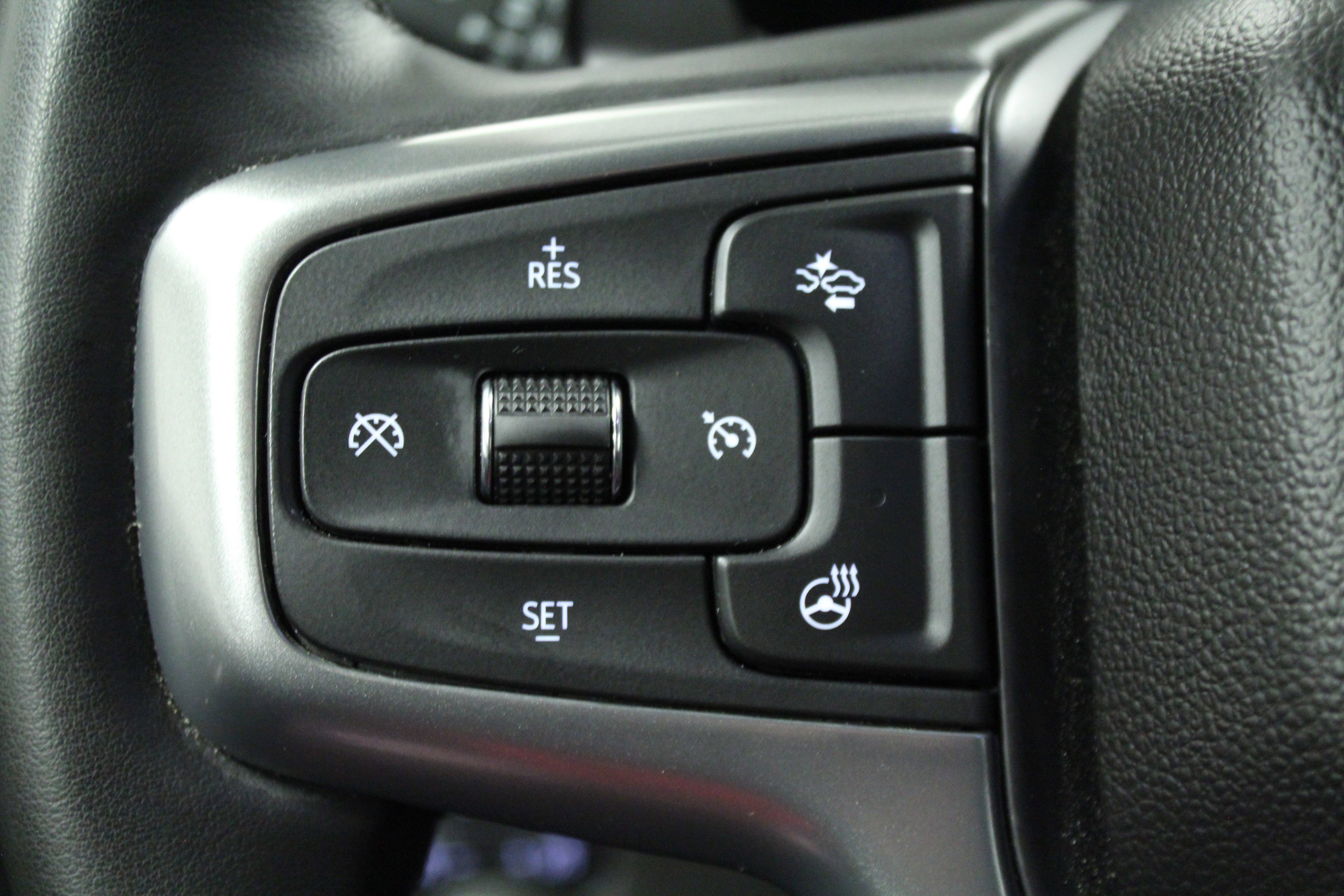2024 Chevrolet Silverado 1500 RST photo 18