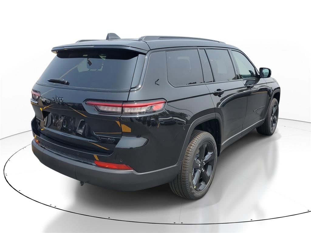 2025 Jeep Grand Cherokee Limited photo 4