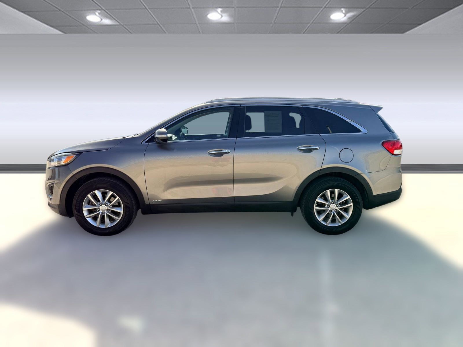 Used 2018 Kia Sorento LX with VIN 5XYPGDA30JG364358 for sale in Jefferson City, MO