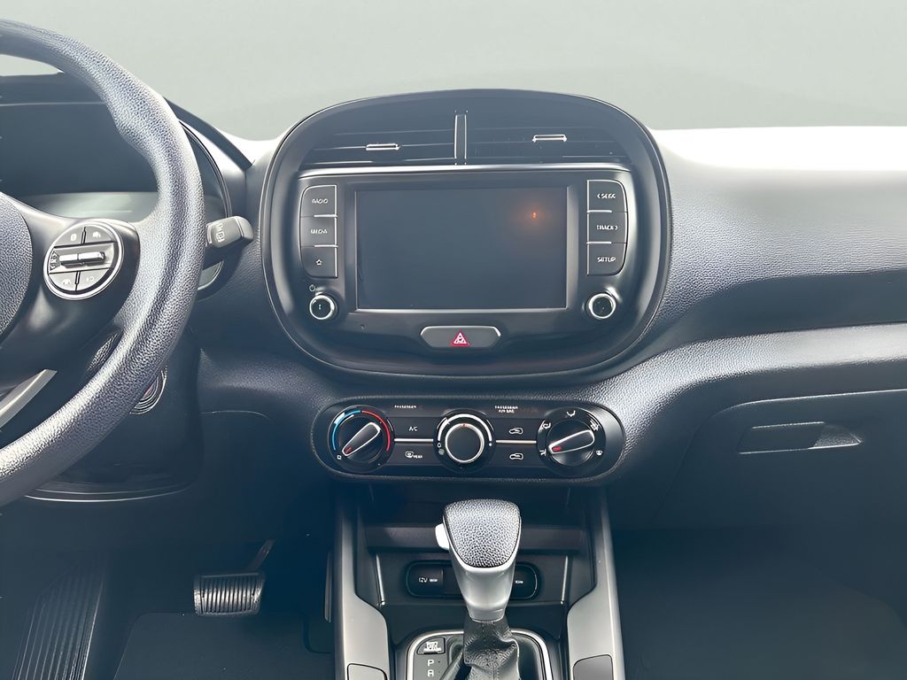 2024 Kia Soul LX photo 13