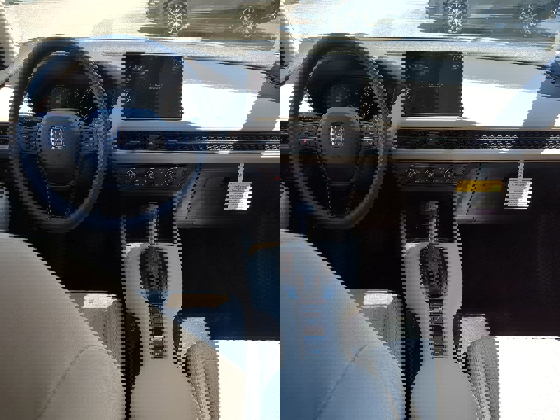2026 Honda HR-V LX photo 4