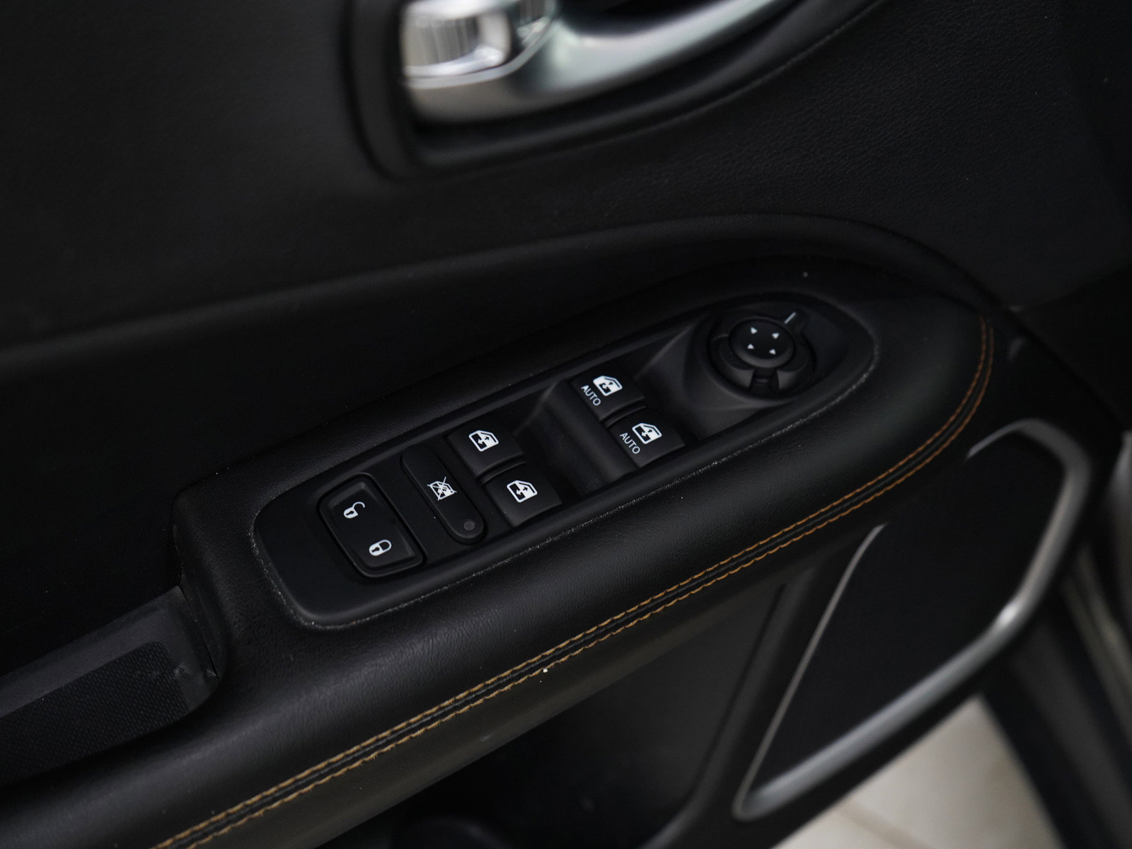 2018 Jeep Compass Limited photo 14
