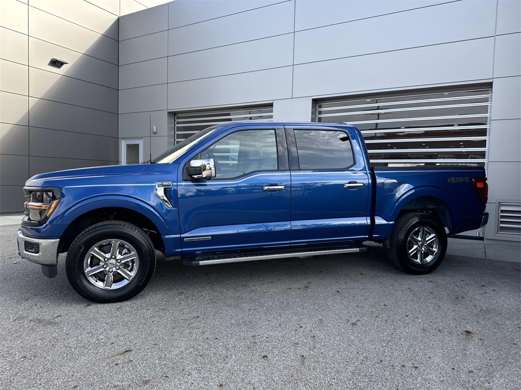 2025 Ford F-150 XLT photo 3