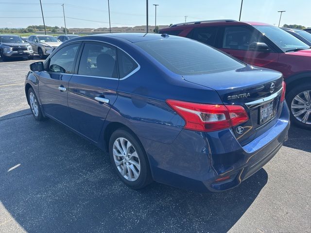 2019 Nissan Sentra SV photo 3