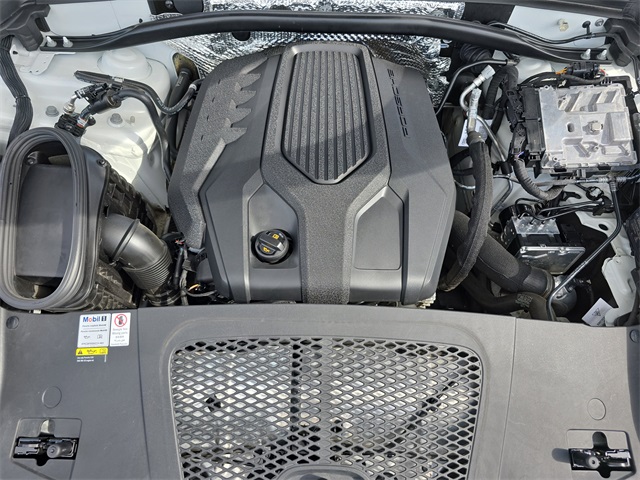 2022 Porsche Macan Base photo 29