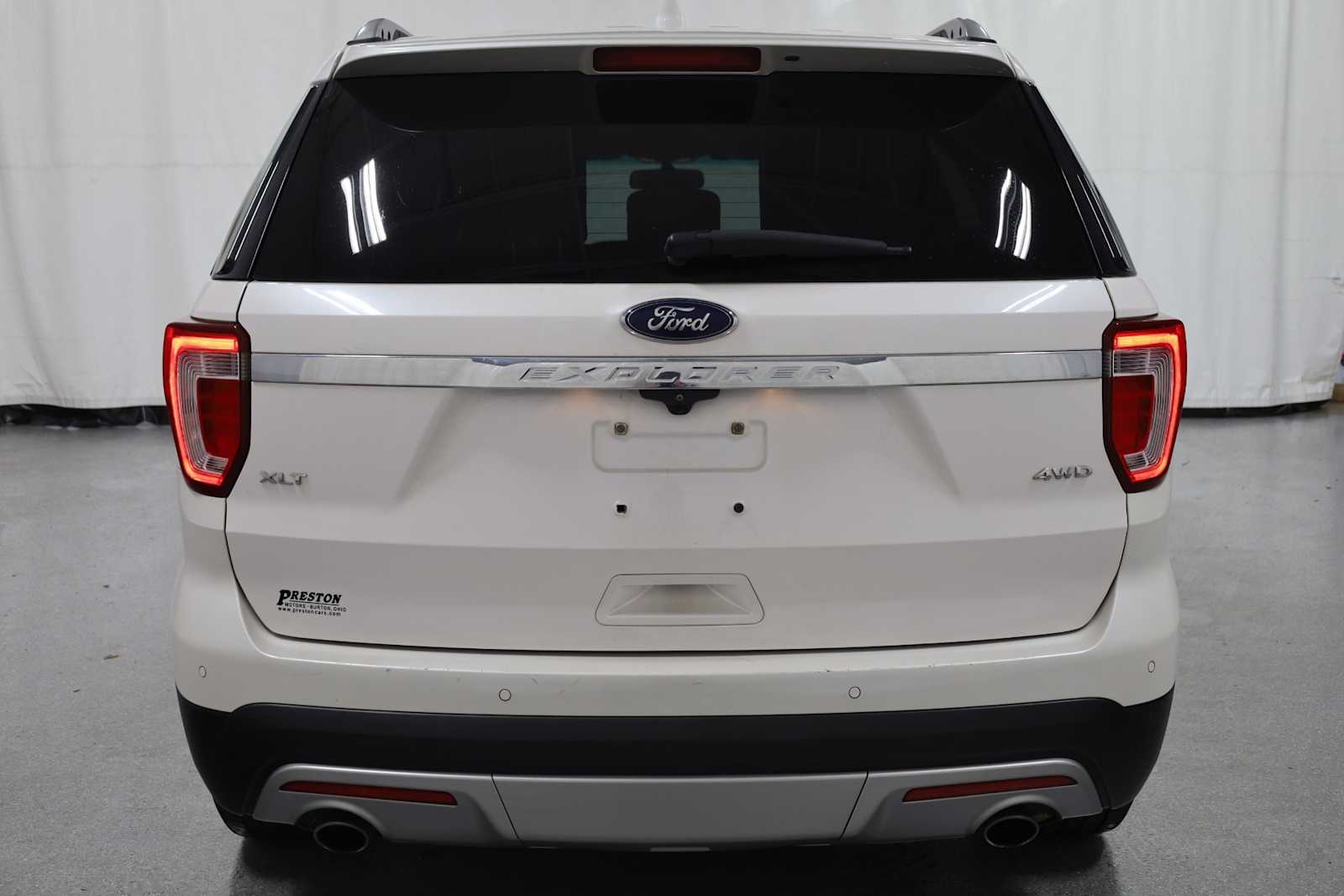 2017 Ford Explorer XLT photo 6