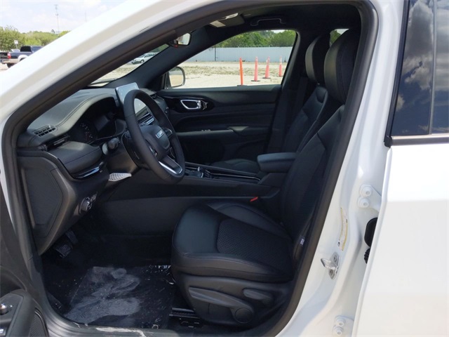 2026 Jeep Compass Latitude photo 8