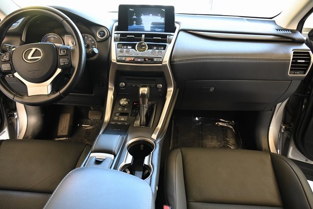 2019 Lexus NX 300h Luxury photo 5