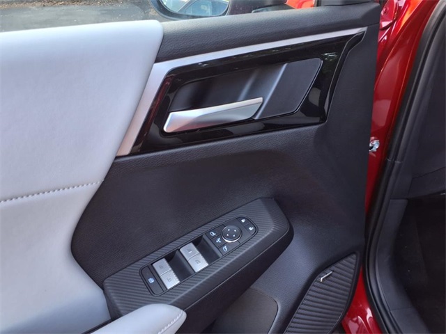 2025 Mitsubishi Outlander SE 2.5 S-AWC photo 8