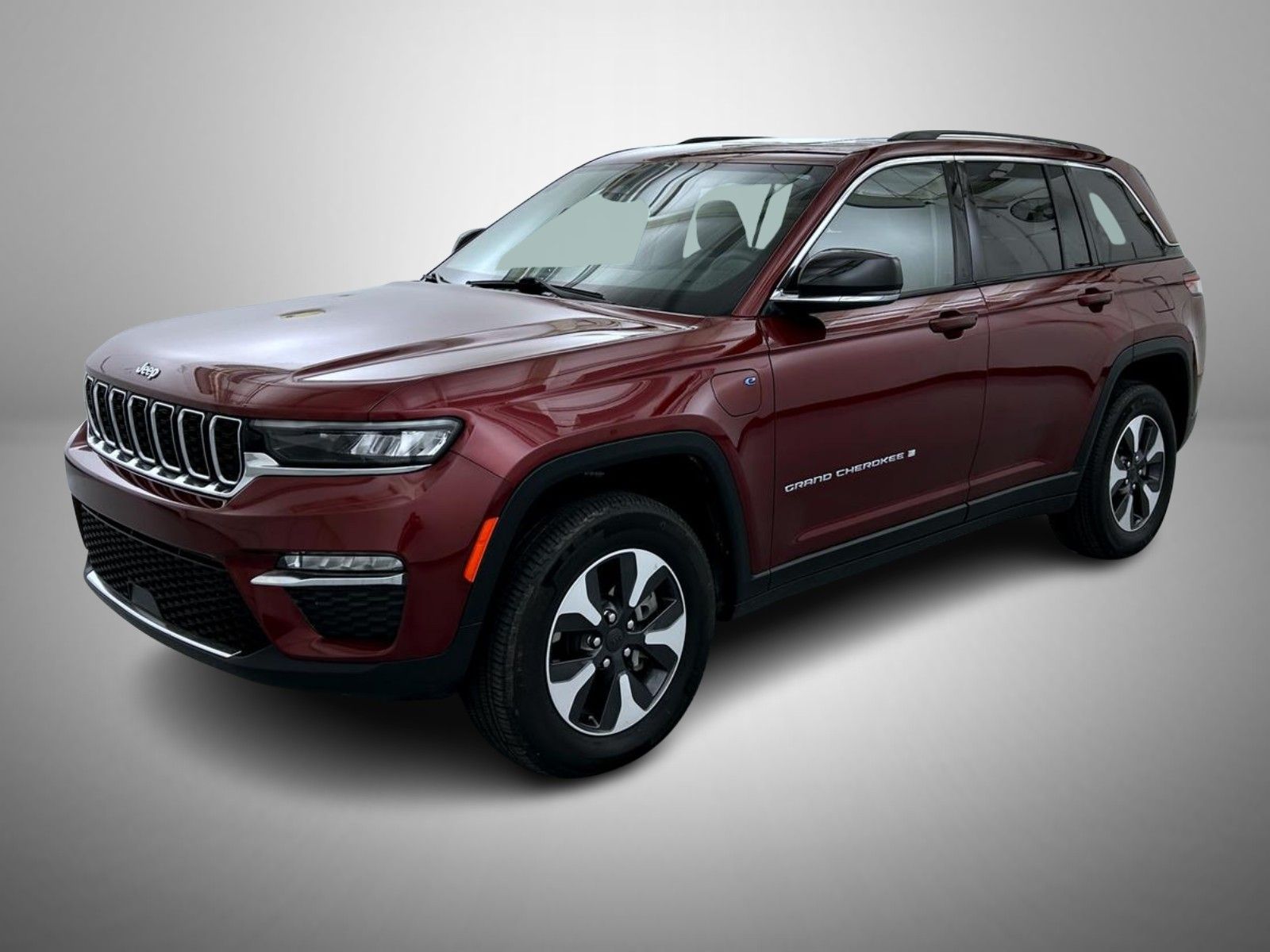 2023 Jeep Grand Cherokee 4xe's photo