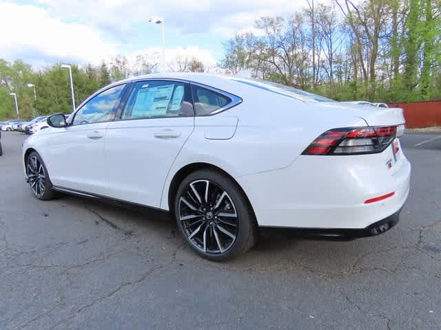 2025 Honda Accord Hybrid Touring photo 4