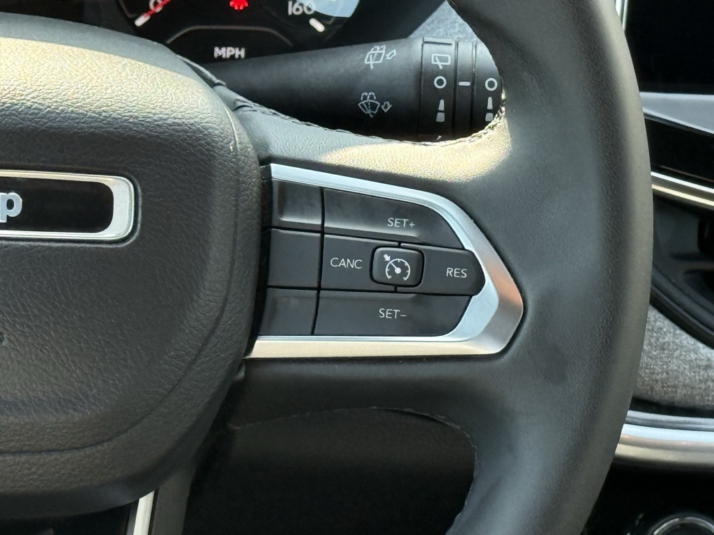 2024 Jeep Compass Latitude photo 21