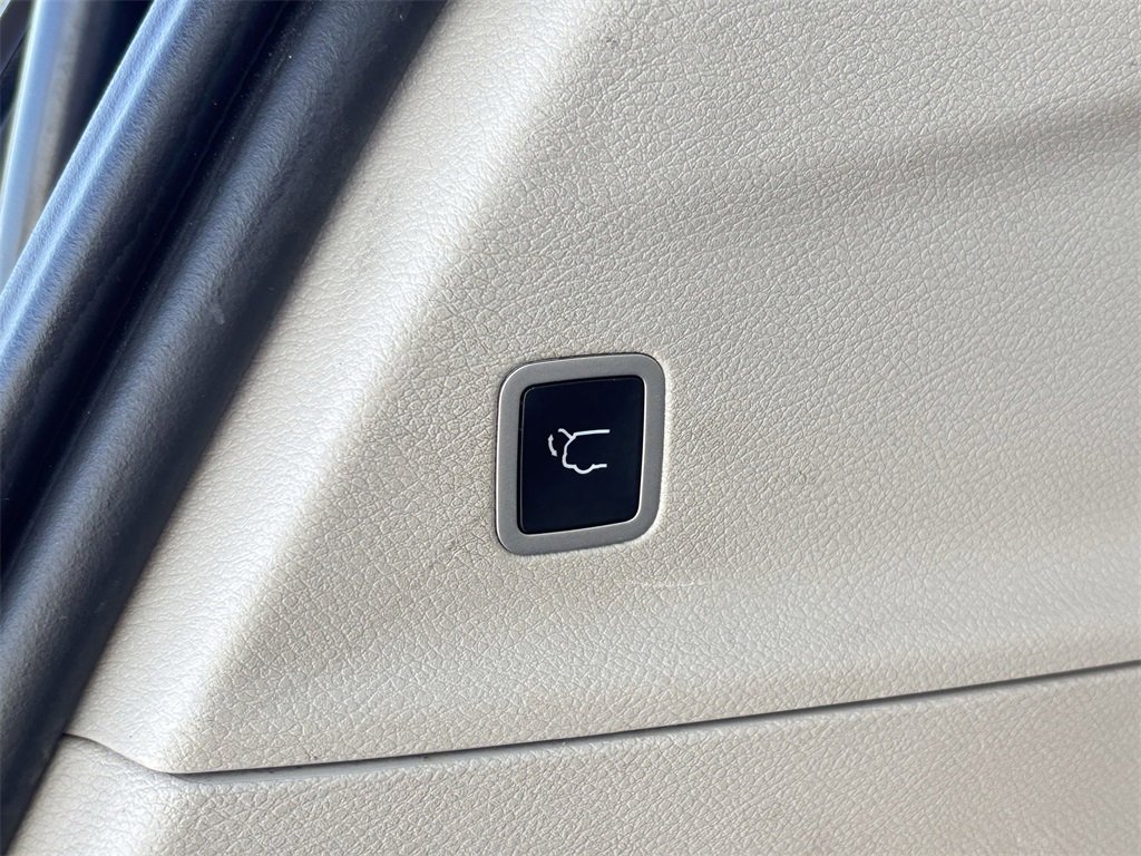 2022 Chrysler Pacifica Touring L photo 19