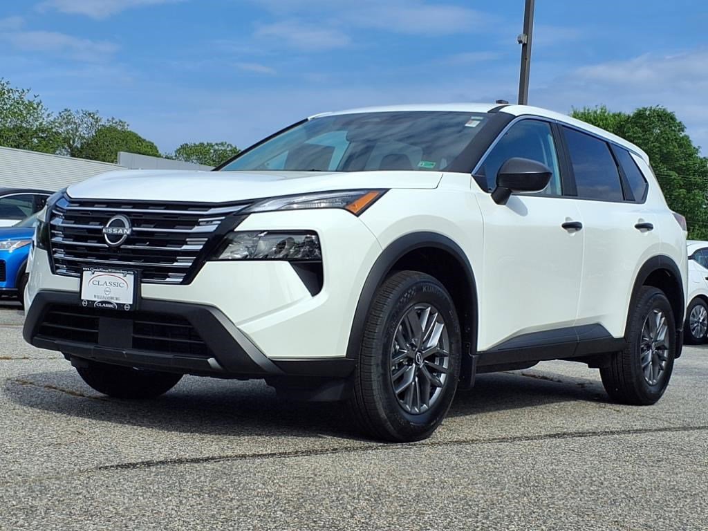 2025 Nissan Rogue S photo 4