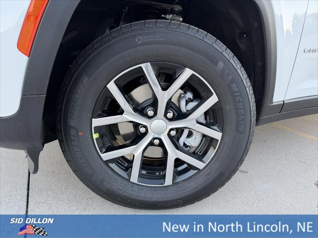 2025 Jeep Grand Cherokee Limited photo 4