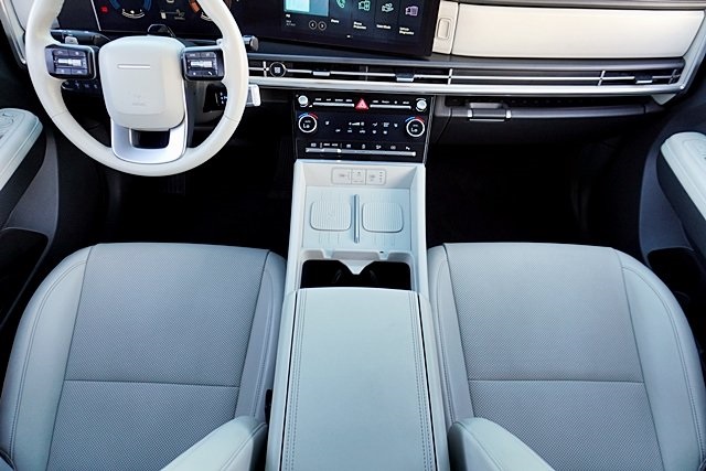 Used 2024 Gray Hyundai SEL image 20