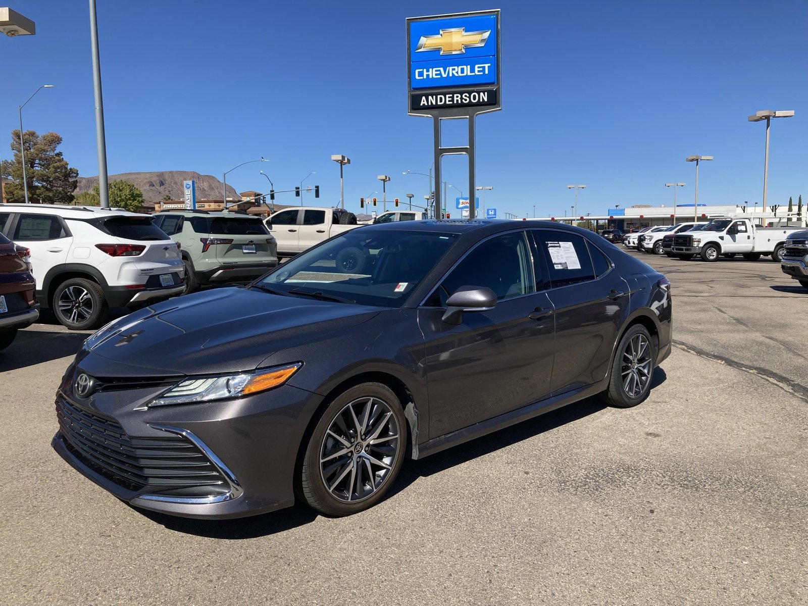 2021 Toyota Camry XLE's photo