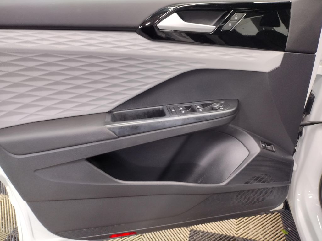 2022 Volkswagen Taos S photo 15