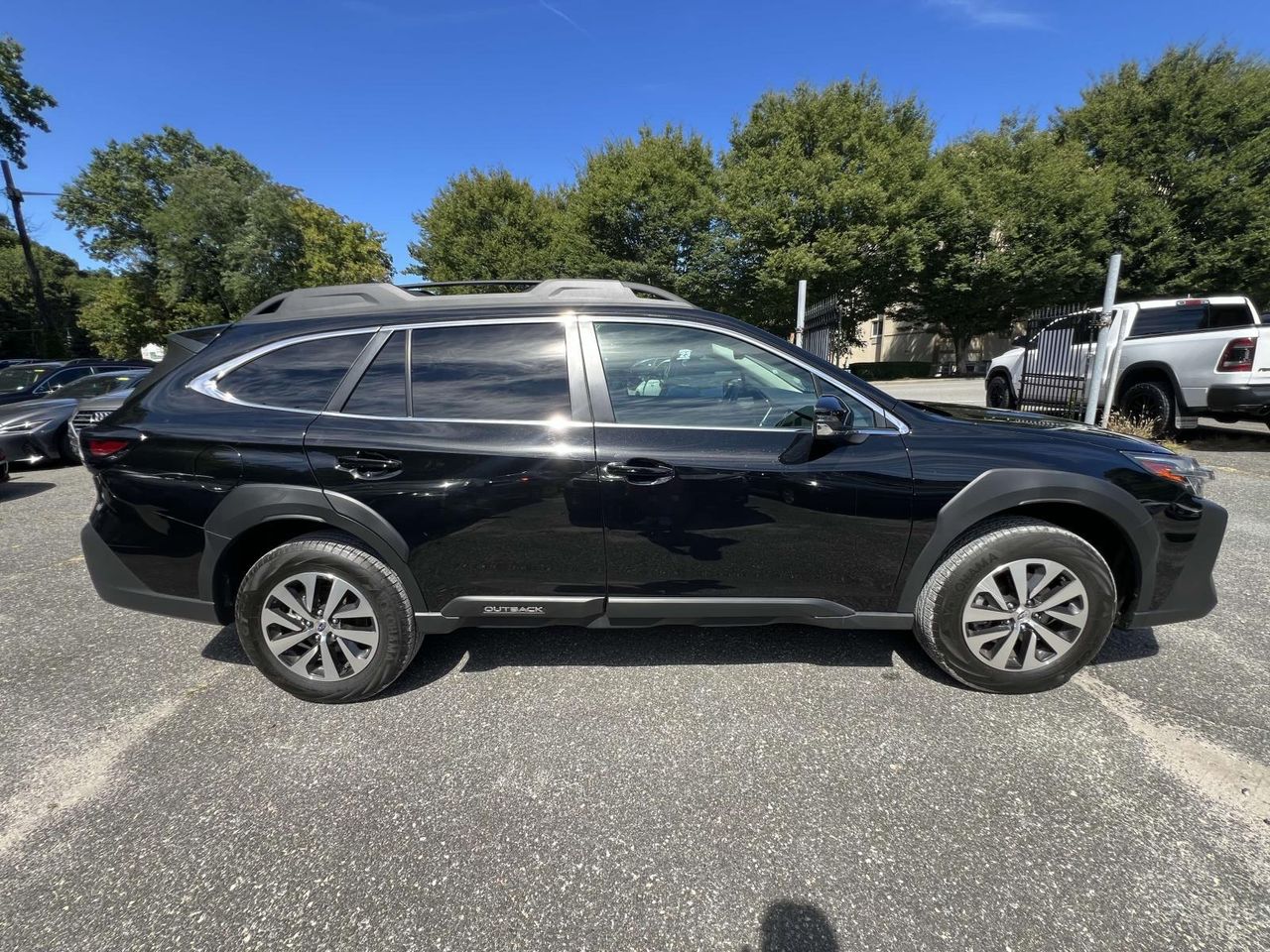 2024 Subaru Outback Premium photo 3