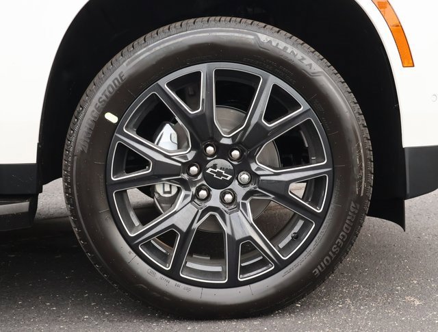 2025 Chevrolet Suburban RST photo 27