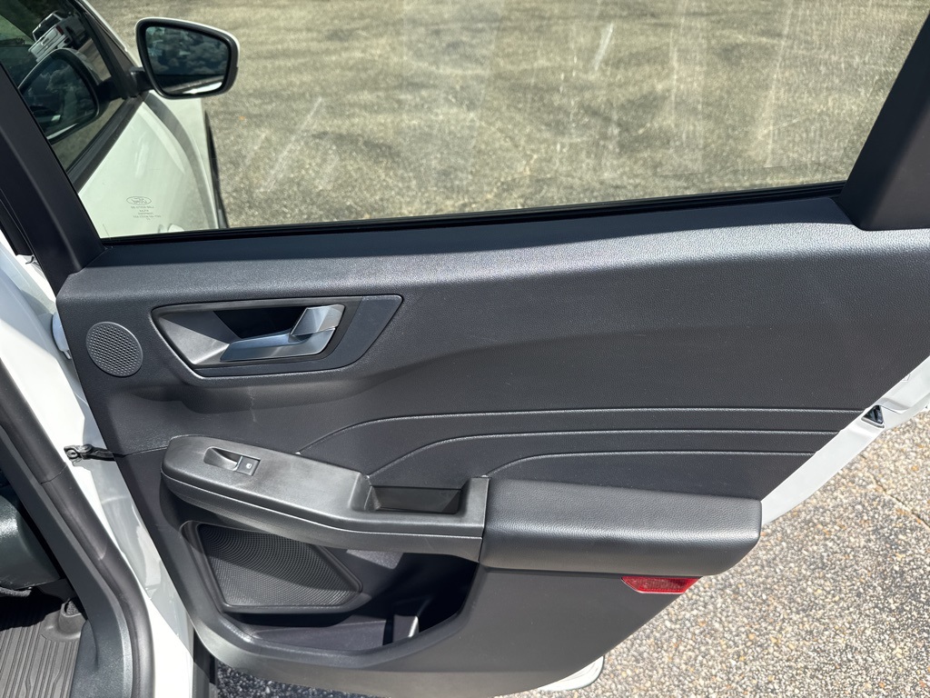 2022 Ford Escape SEL photo 21