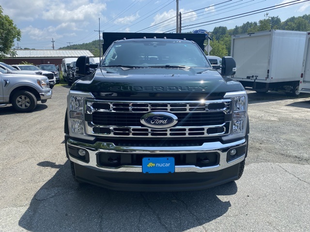 2025 Ford F-550 photo 2