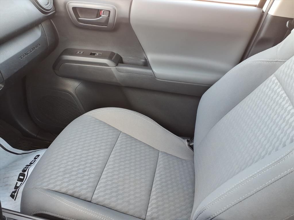 2023 Toyota Tacoma SR5 4x4 Double Cab photo 12