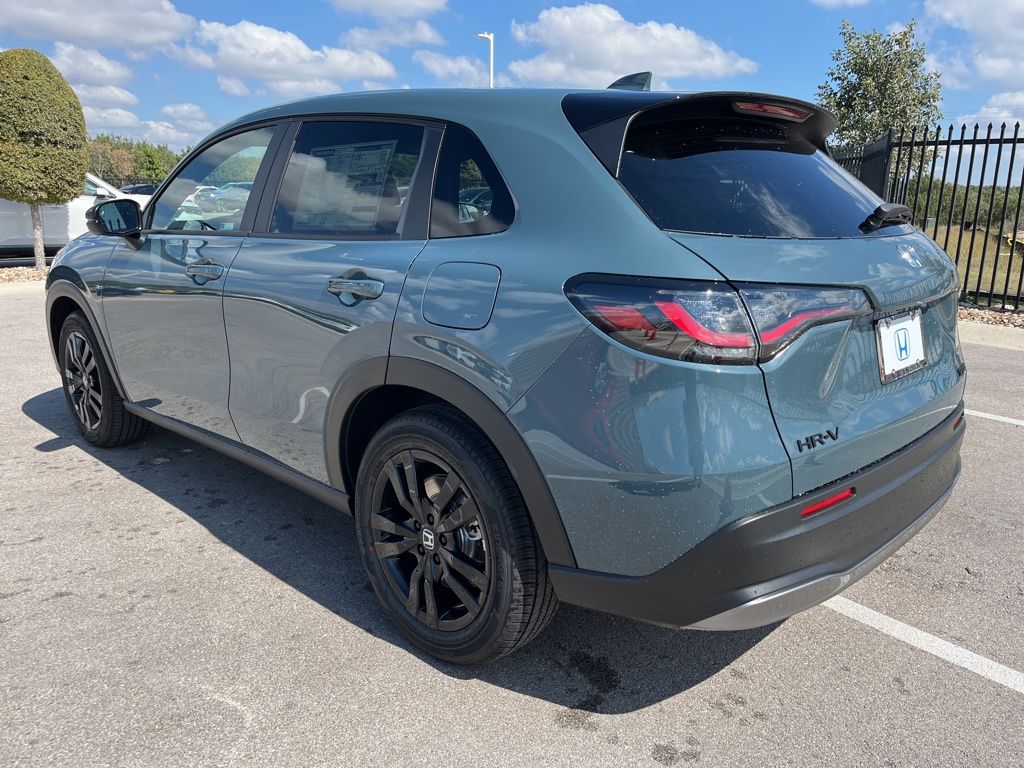 2026 Honda HR-V Sport photo 2